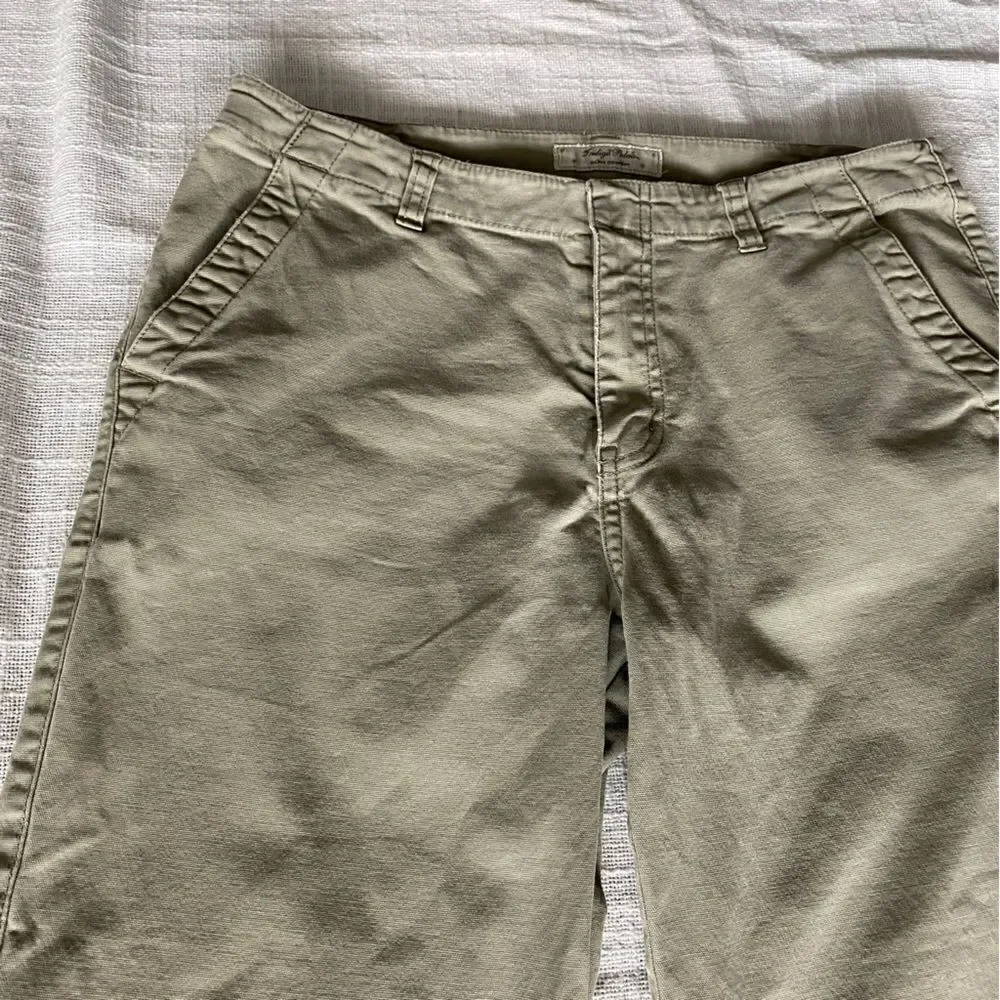Indigo Palm Womans Sage Green Cotton Bermuda Shorts Gorpcore SZ 8